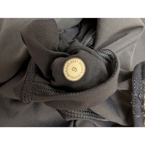 Lululemon Play Off The Pleats Tennis Skirt 16" Navy Blue Womens‎ 6 Sporty - Picture 2 of 6